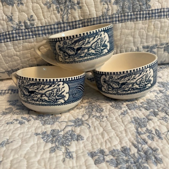 Vintage Royal China Company Currier and Ives Blue Wagon Tea/Coffee Cups - Picture 1 of 7